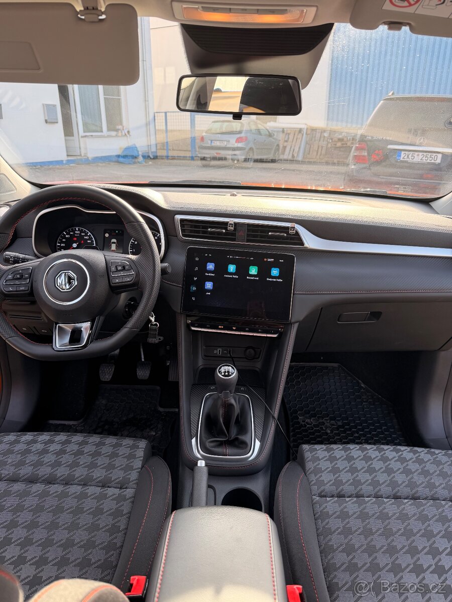 MG ZS 1.5 VTi Essential Plus - 8