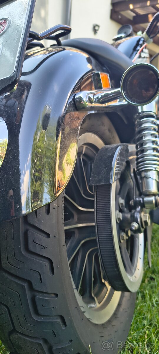 Harley Davidson 883R - 8