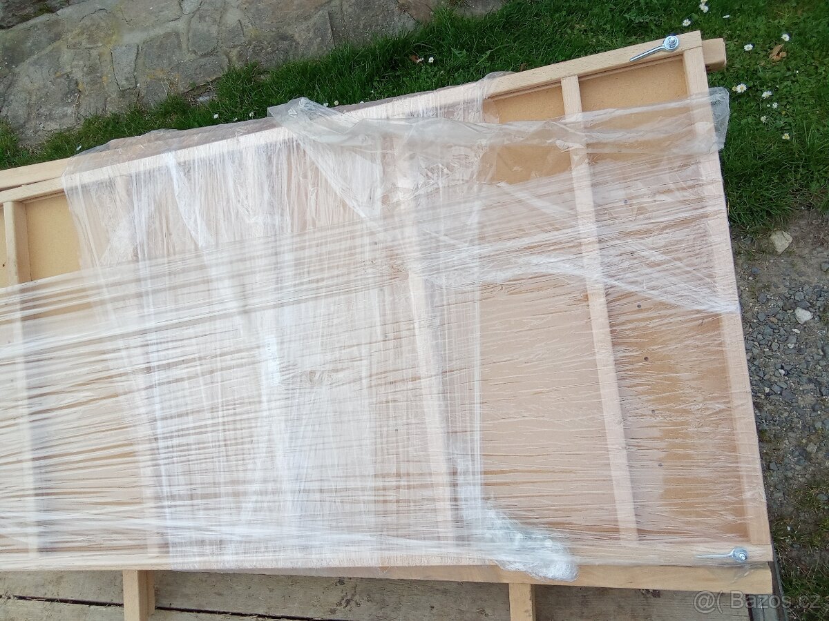 Postel dřevěná pěkná, dětská postýlka - 8