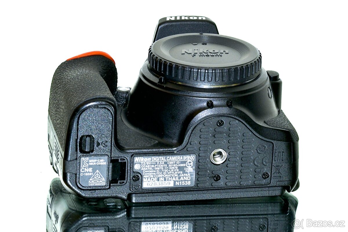 Nikon D5600 tělo TOP STAV - 8