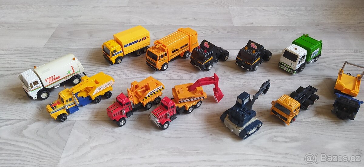 autíčka - modely MIX větší - obyčejné i značkové - 8