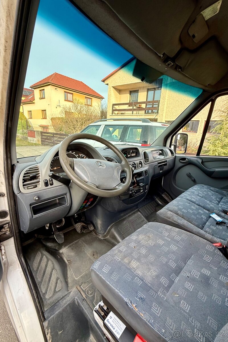 Mercedes Benz Sprinter - 8