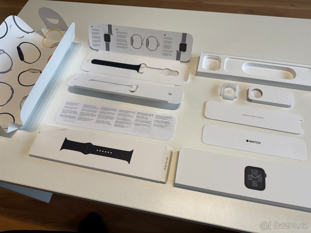 Apple Watch SE 2. generace GPS 44mm - 8