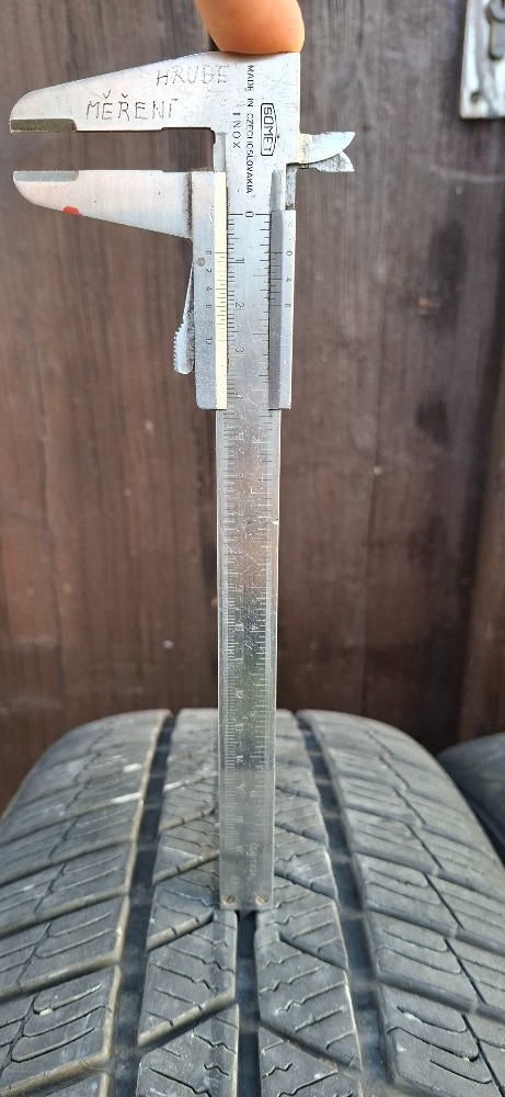 Zimní pneu Barum 205/55R16T DOT 3720 7,5MM - 8