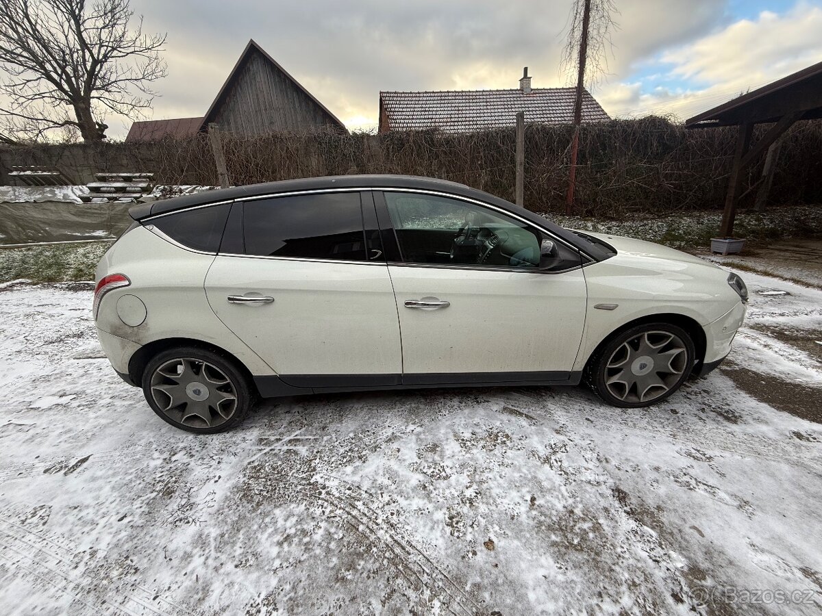 Lancia Delta JTD - 8