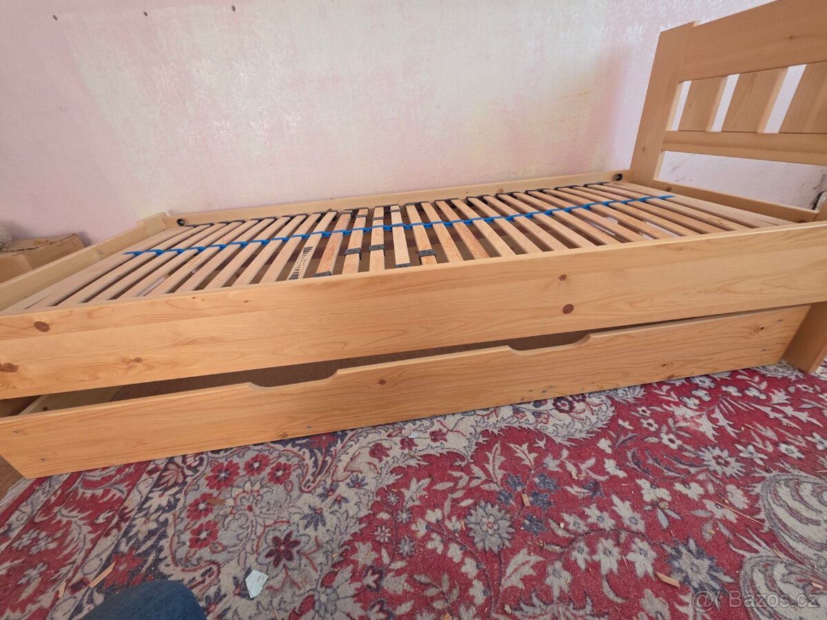 Rám postele s masívu a roštu - 8