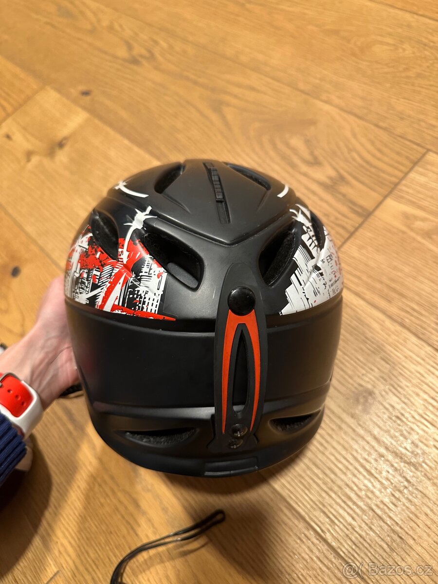 Lyžařská přilba s brýlema vel. L - 8