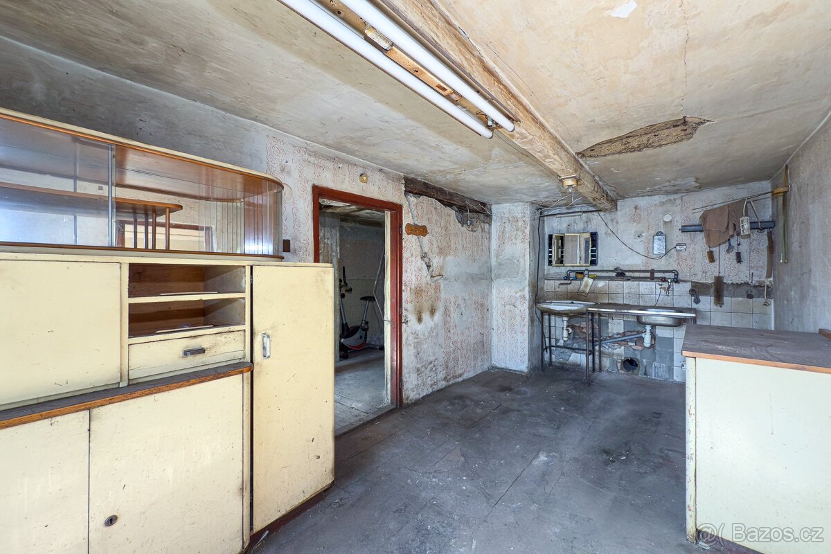 Prodej, rodinný dům, Červený Hrádek, Jirkov, ev.č. 00829 - 8