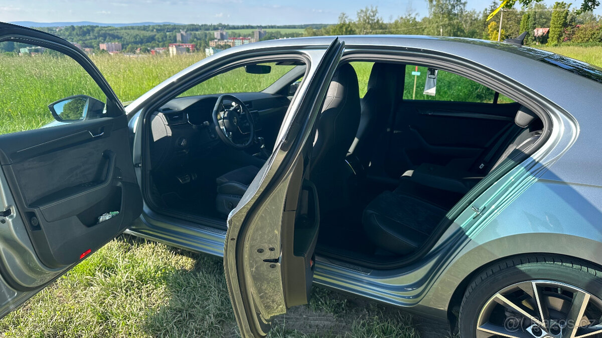Škoda Superb III 2.0TDi 147kW DSG 4x4 Sportline Webasto - 8