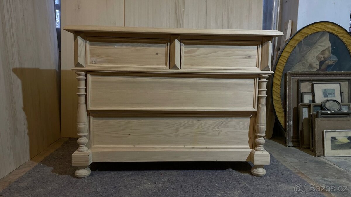 Komoda - 8