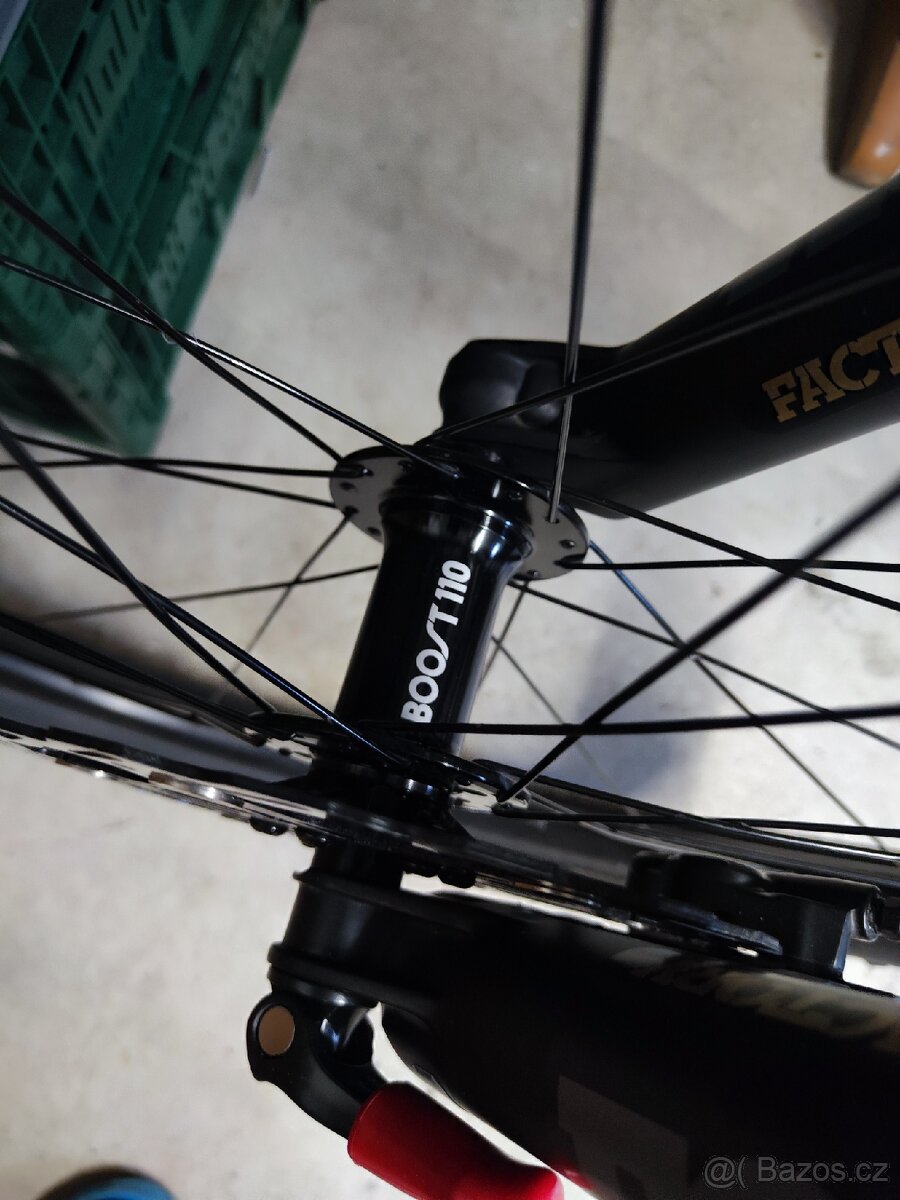 Kolo, Hardteil, Karbon Dirt Destroyer, Fox Factory, Shimano - 8