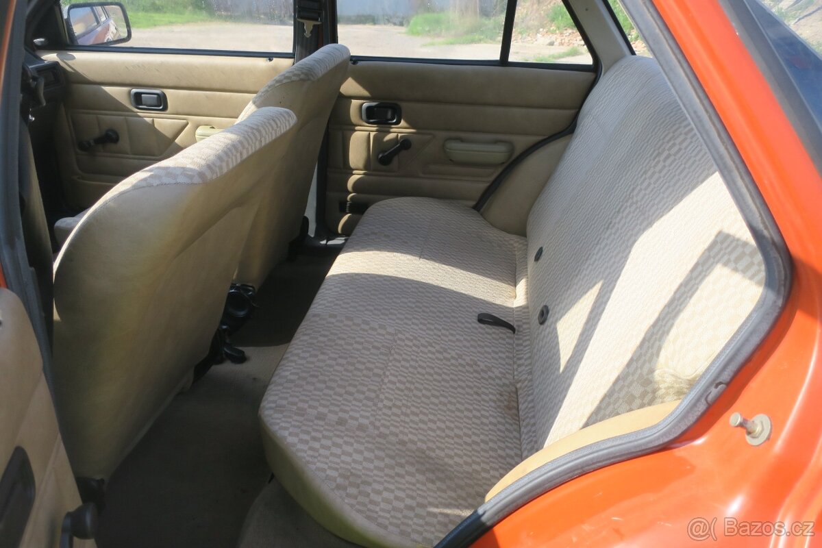 FORD ESCORT 1.1i - 8