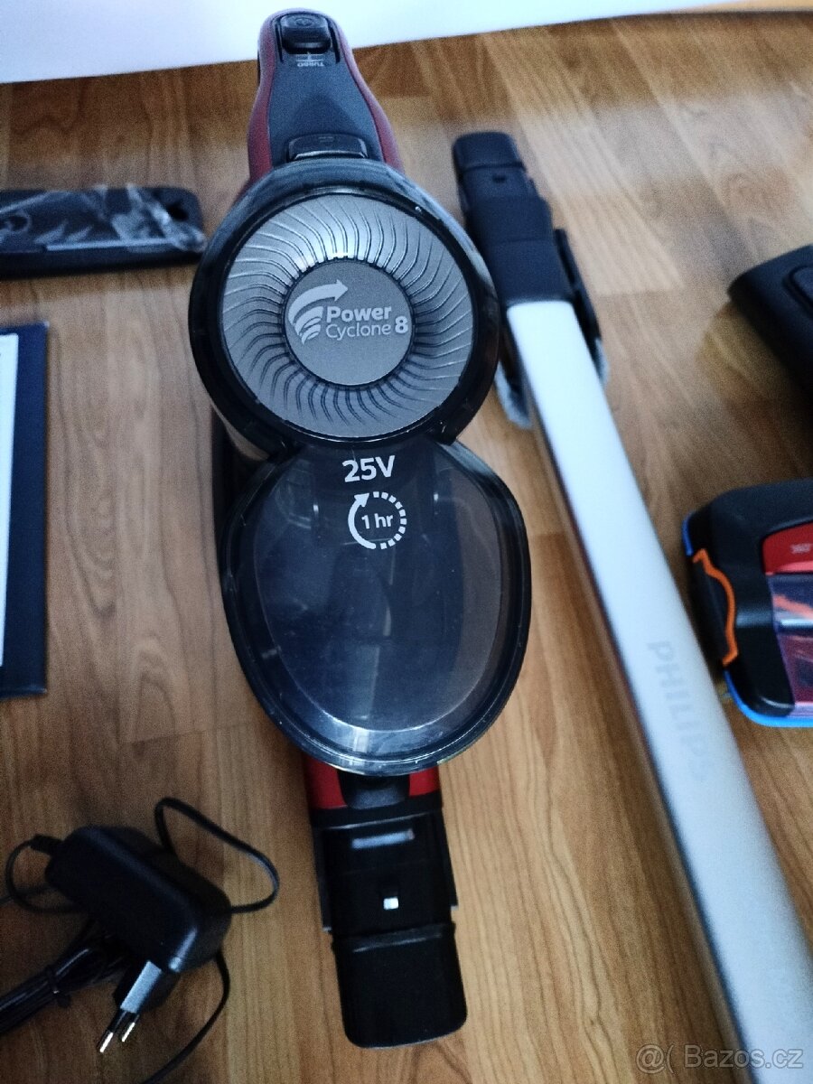 AKU Vysavač Philips XC 7042/1 - 8