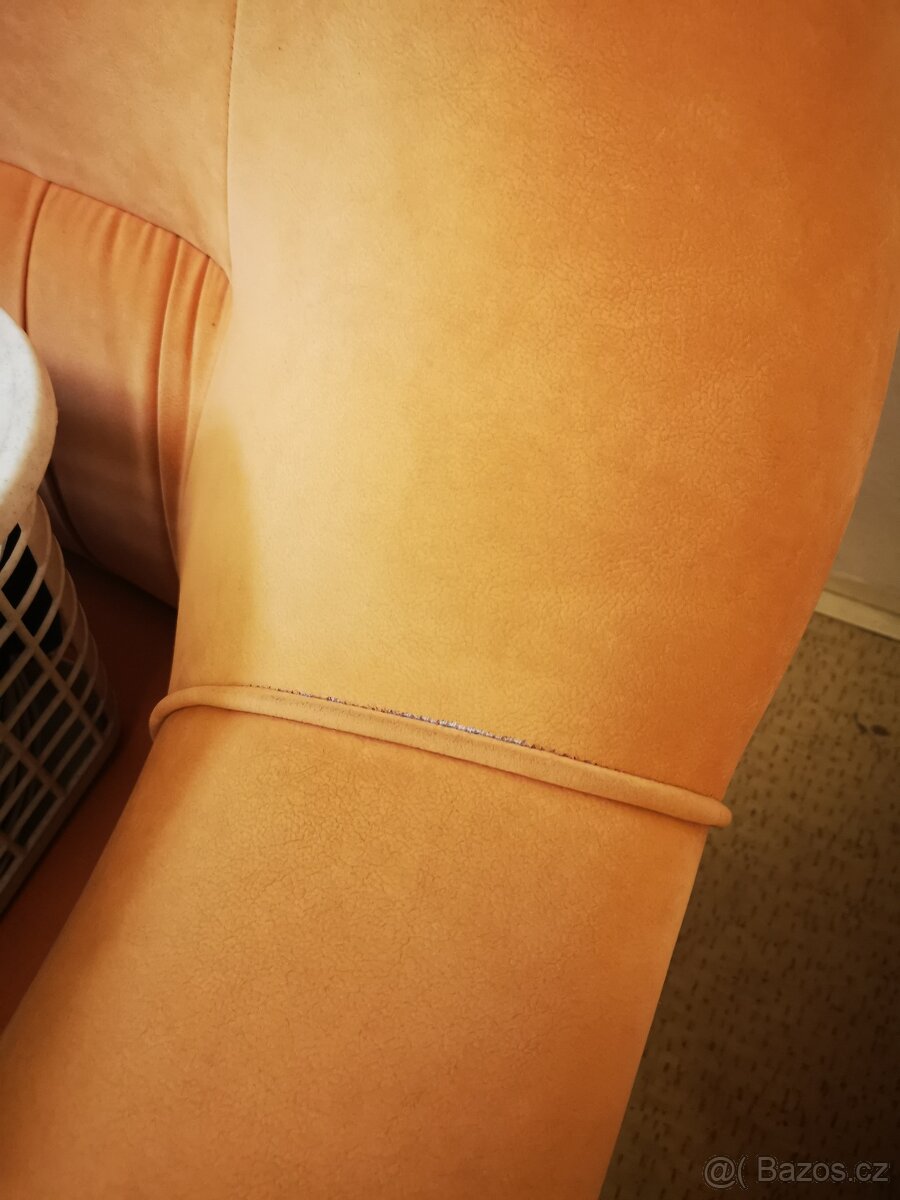 Pomerančový gauč na prodej - 8