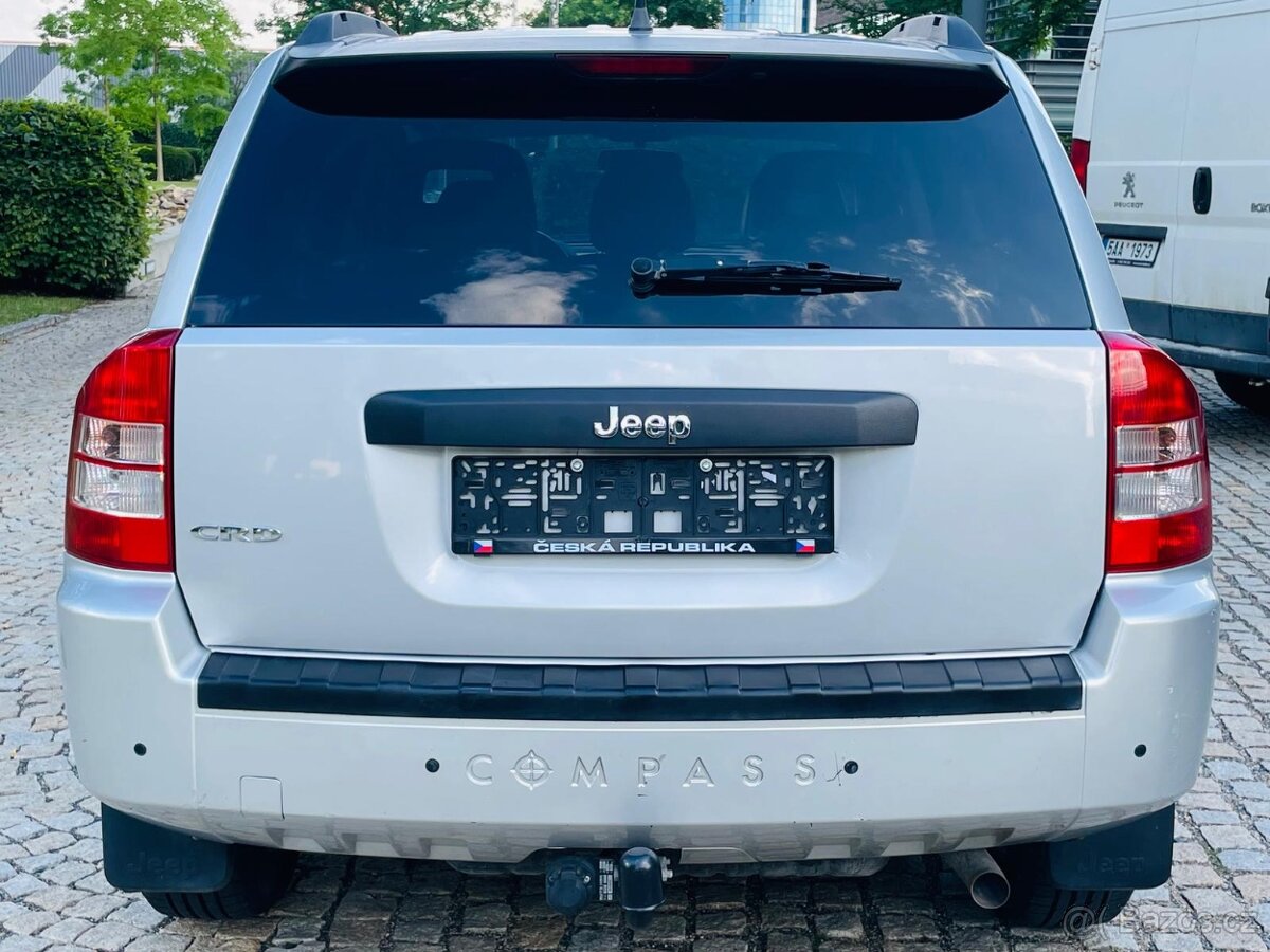 Jeep Compass 2.0D 4x4 MANUÁL SENZORY VÝHŘEV TAŽNÉ - 8