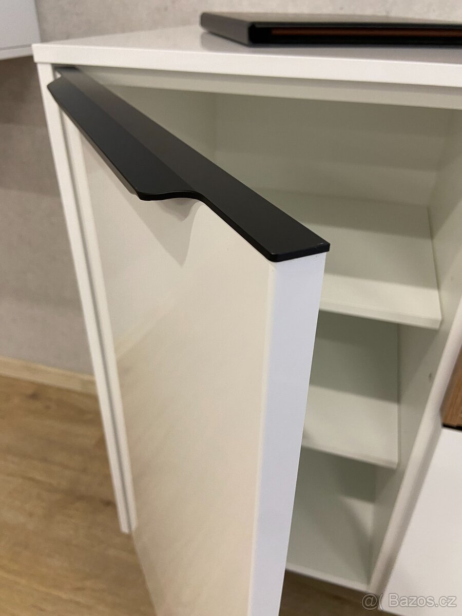 Komoda, příborník, regál, knihovna - 8