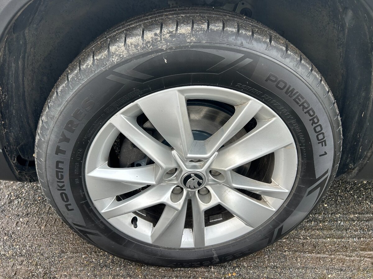 ŠKODA SUPERB III 2.0TDI 110KW DSG COMBI STYLE PLUS ČR DPH - 8