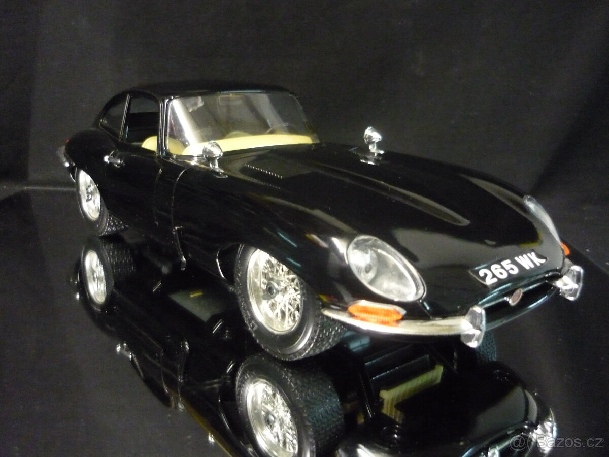 Jaguar E Type Coupe černý Bburago 1/18 - 8