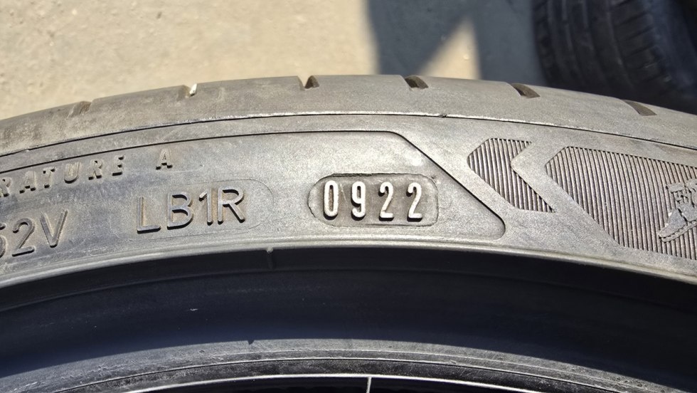 Letní pneu 235/35/19 Good Year - 8