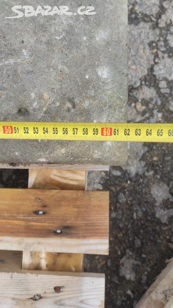 Staré kamenné stříšky, pískovcové hlavice, 5 ks - 8