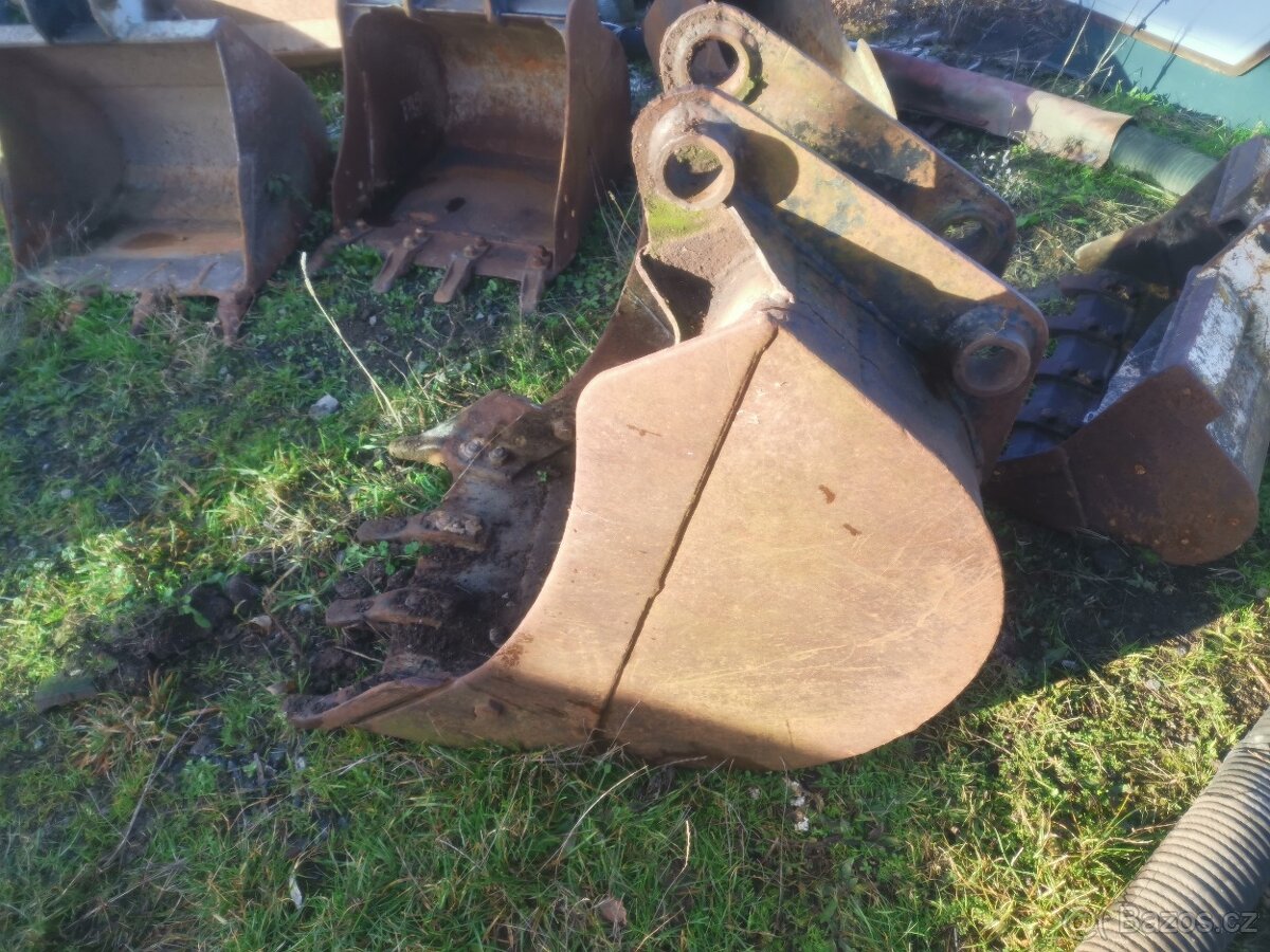 Lžíce traktorbagr JCB - 8