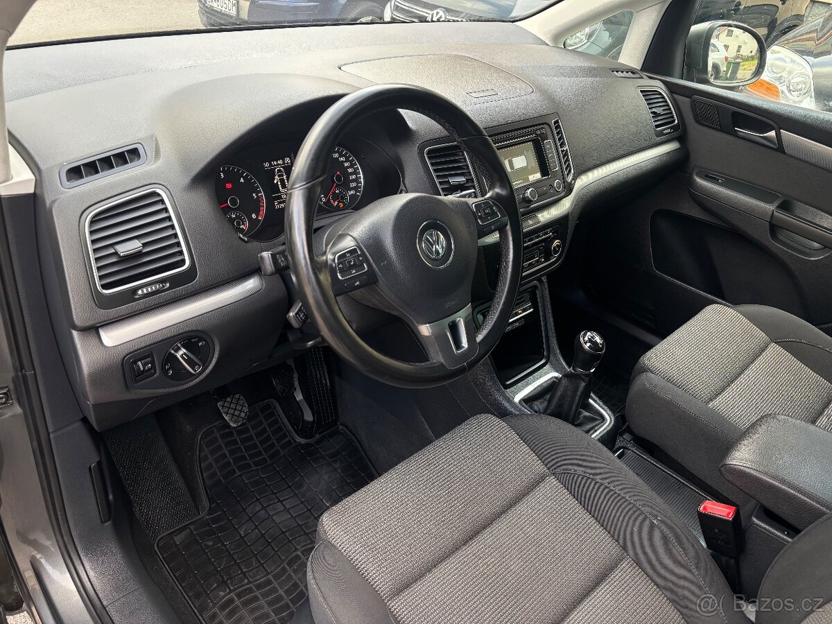Volkswagen sharan 7 miest 4 motion bixenon navi tažne - 8