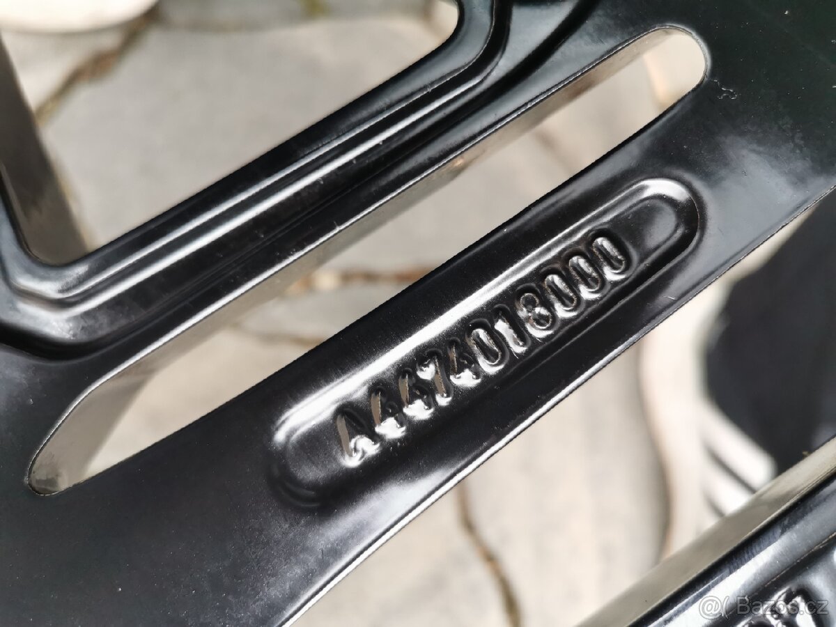 Originální alu kola na Mercedes V model W447 - 8