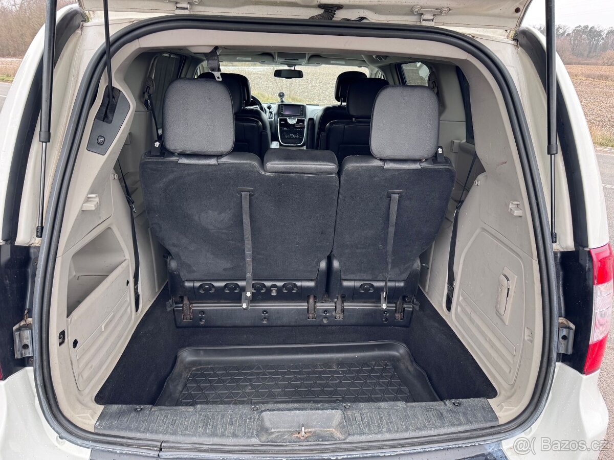 Lancia Voyager 3,6 DVD Gold RT Nový model 2012 - 8