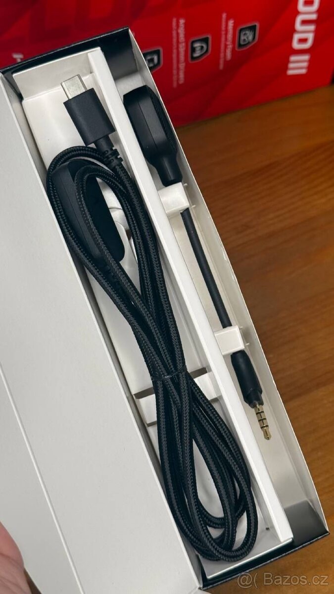 Herní sluchátka HyperX Cloud III Black - 8