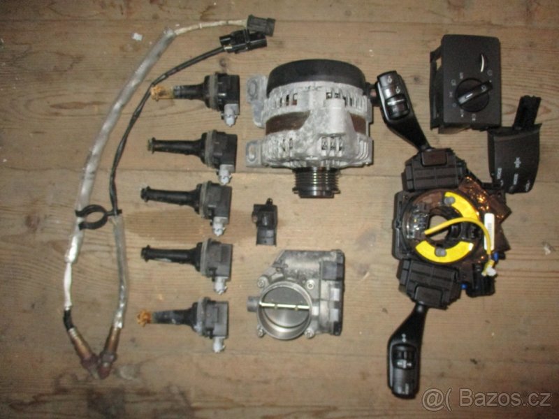 Ford Focus RS Mk.II 2.5 305PS - náhradní díly - 8