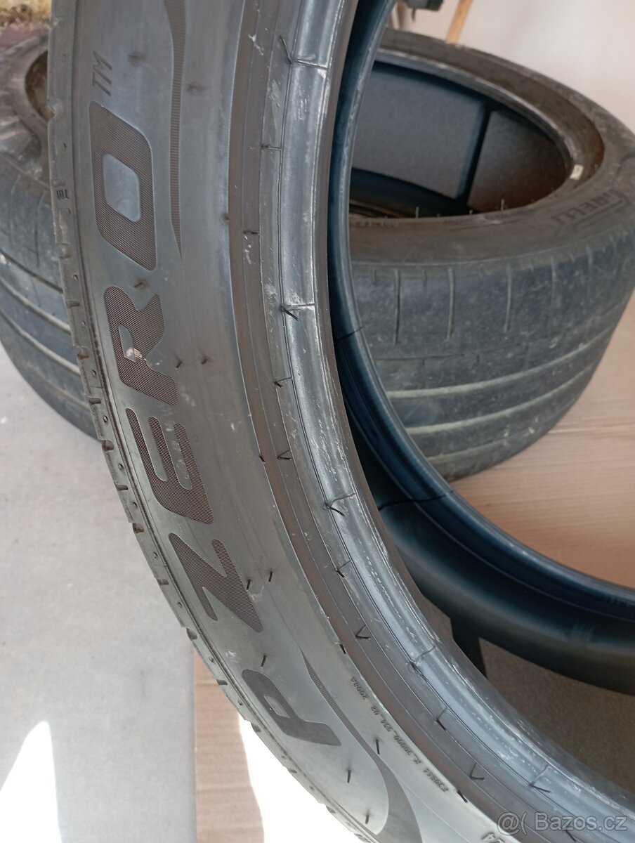 275/40 R22 107Y Pirelli PZERO - 8