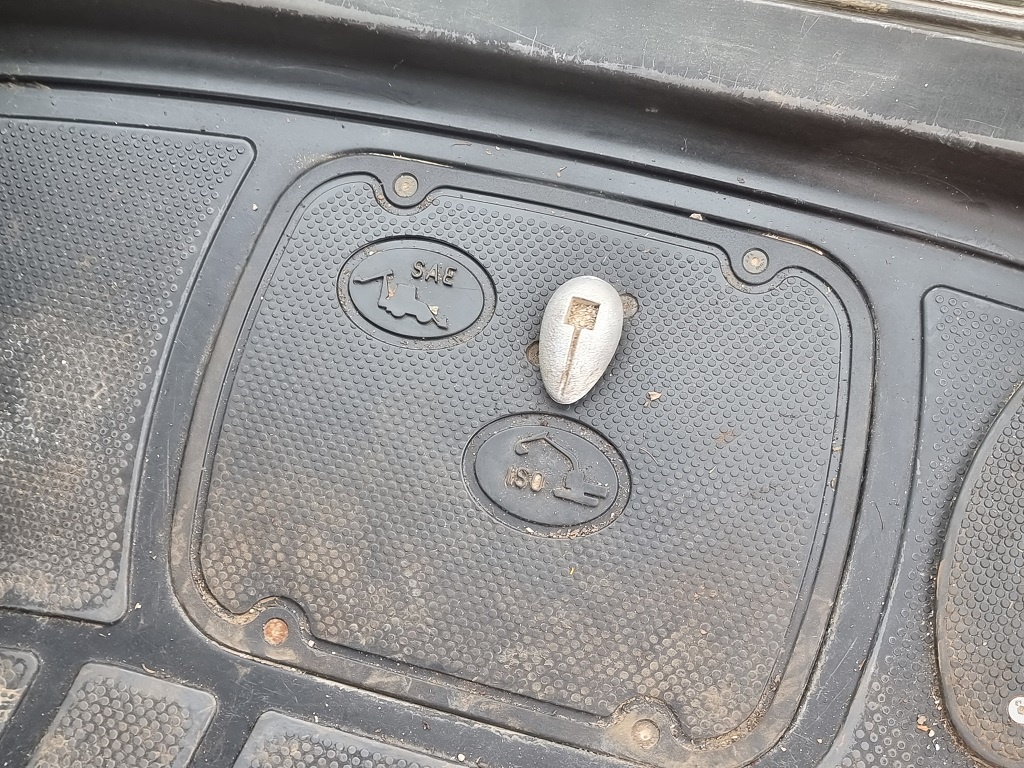 JCB 3CX Contractor 1900mth - plná výbava - 8