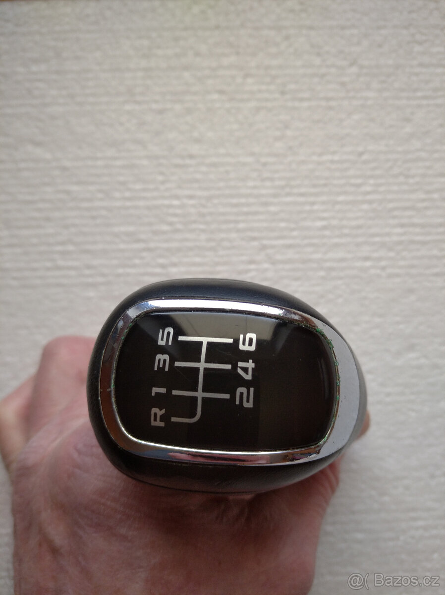 Rukojet' řadící páky Octavia II - 8