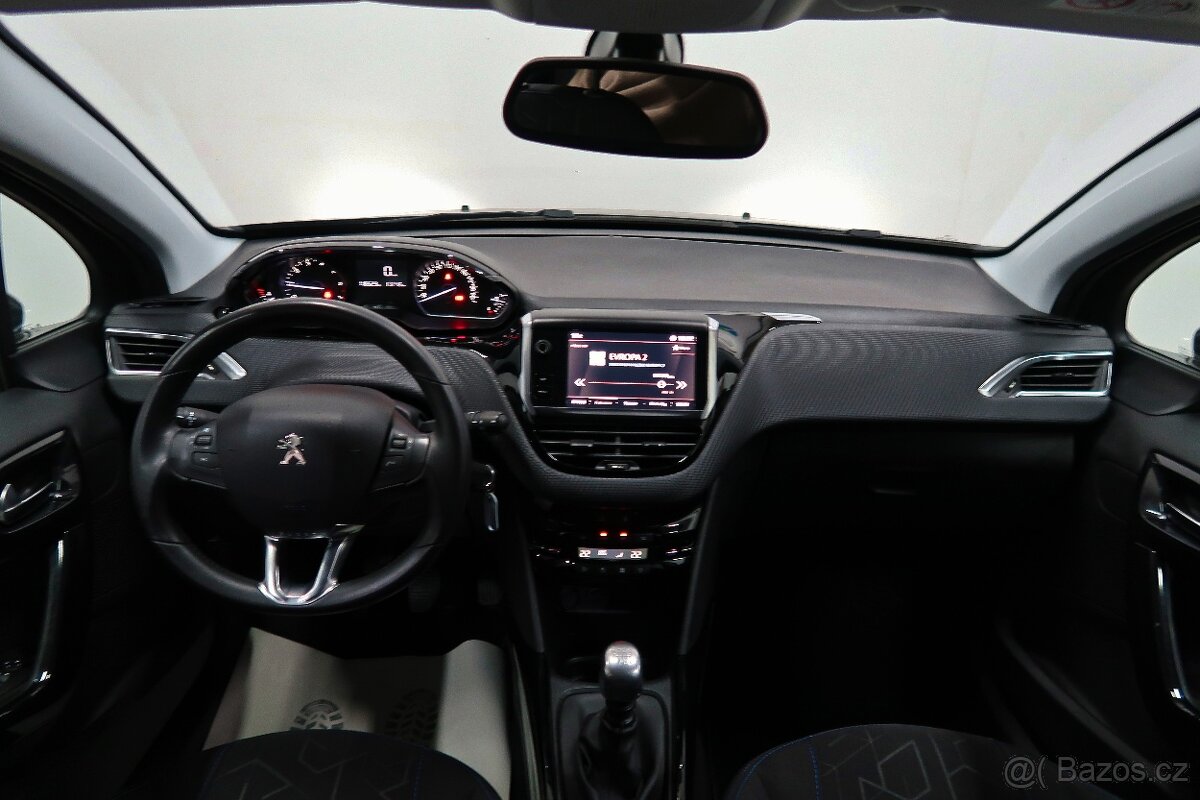 Peugeot 2008 1.2 PT 96kW,SIGNATURE,CARPLAY,ZÁRUKA,1.MAJ. - 8