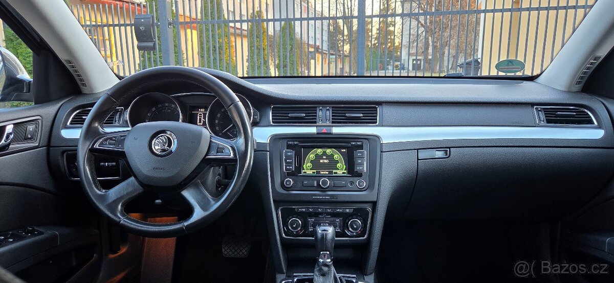 Skoda superb 2.0 tdi Dsg elegance - 8