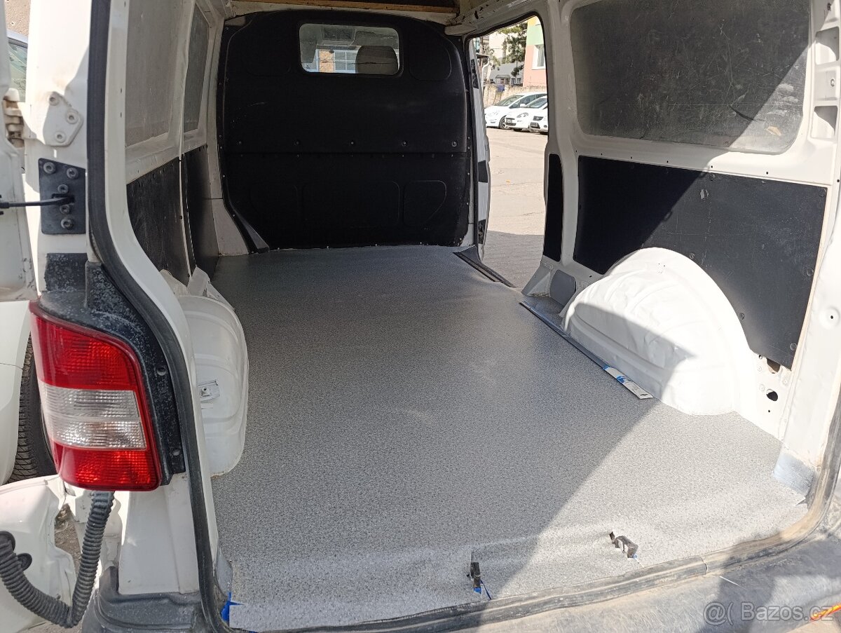 Volkswagen Transporter T5 Long - 8