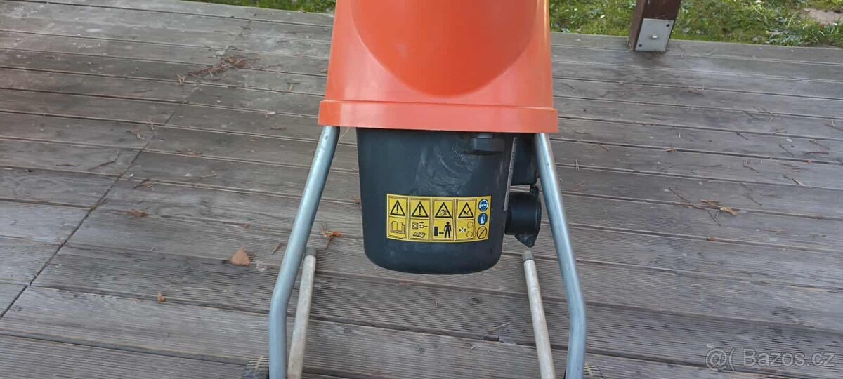 Štěpkovač - drtič větví - BioTec 2200 - 8