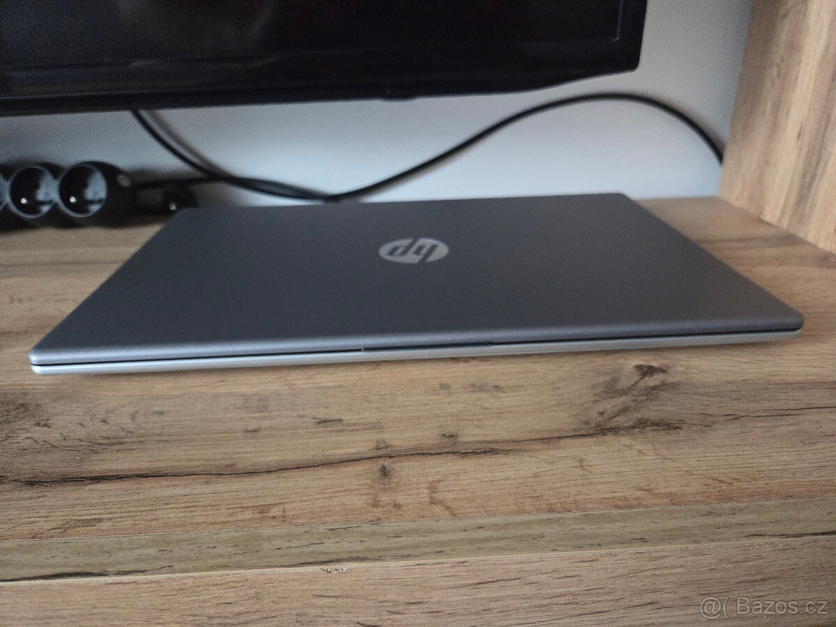 HP 250 G10 i3 / 15,6 palce - 8