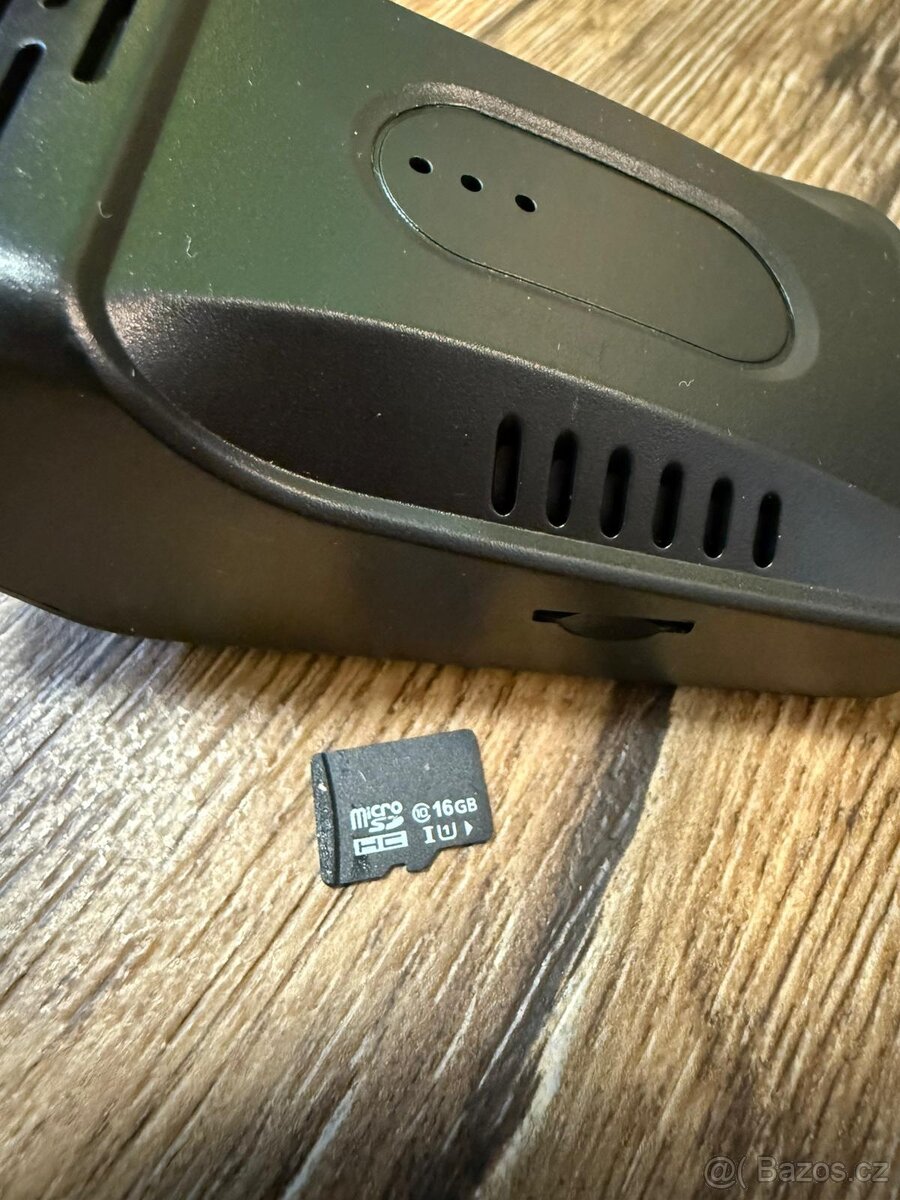 Isudar T 72 (8GB/128GB) Volkswagen + čelní autokamera - 8