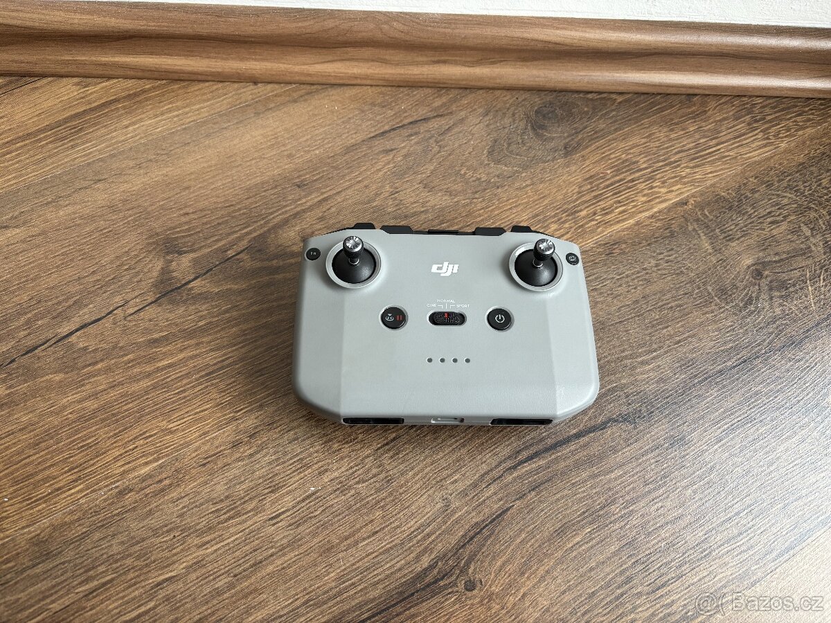 Dron DJI Mini 2 SE - 8