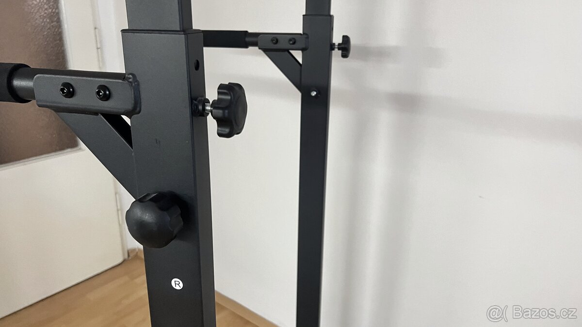 Posilovací hrazda - 8