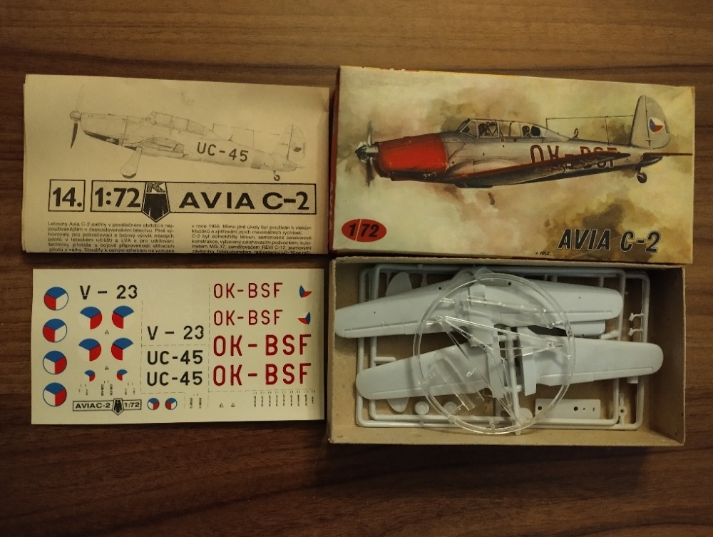 Modely letadel,KP, plastové stavebnice. - 8