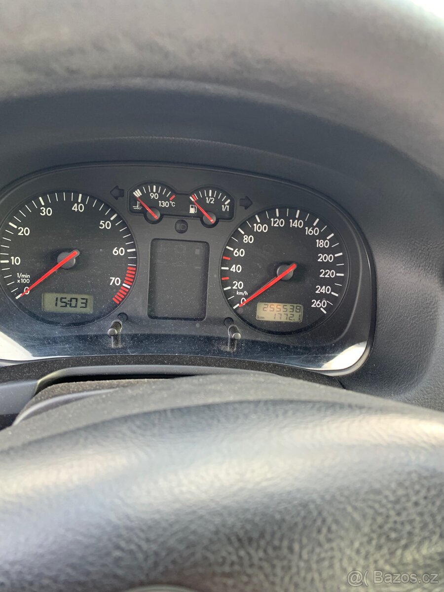 VW Golf IV 1.6SR - 8