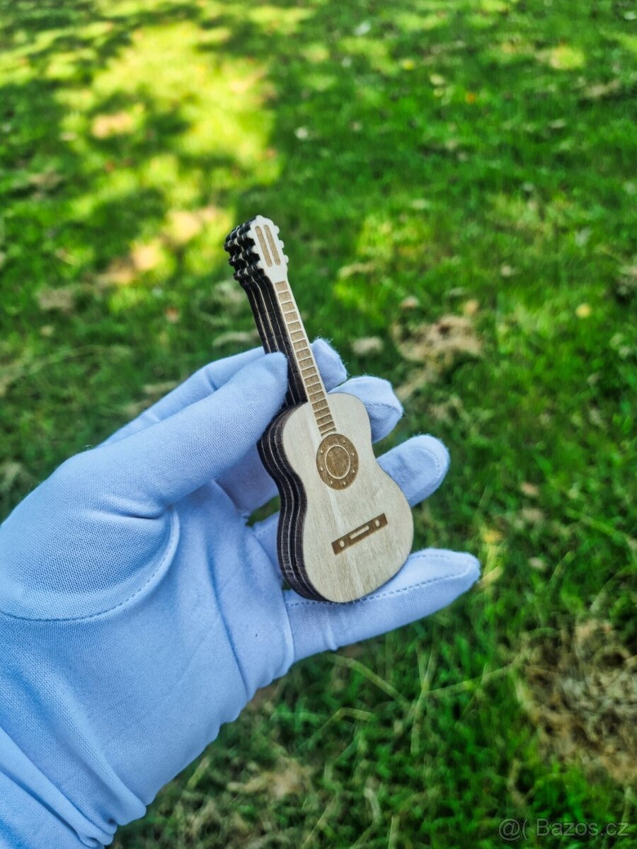 Kytara – dřevěný box na trsátka (verze 2) - 8