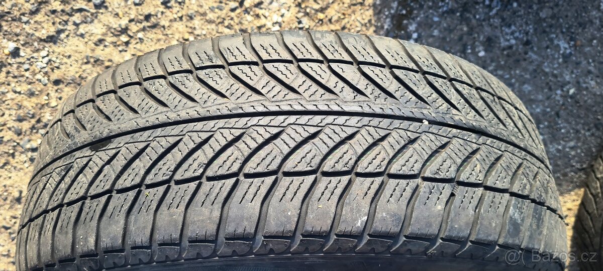 Orig. Alu sada BMW 2 F45 Active, Goodyear 205/60R16, 5mm - 8