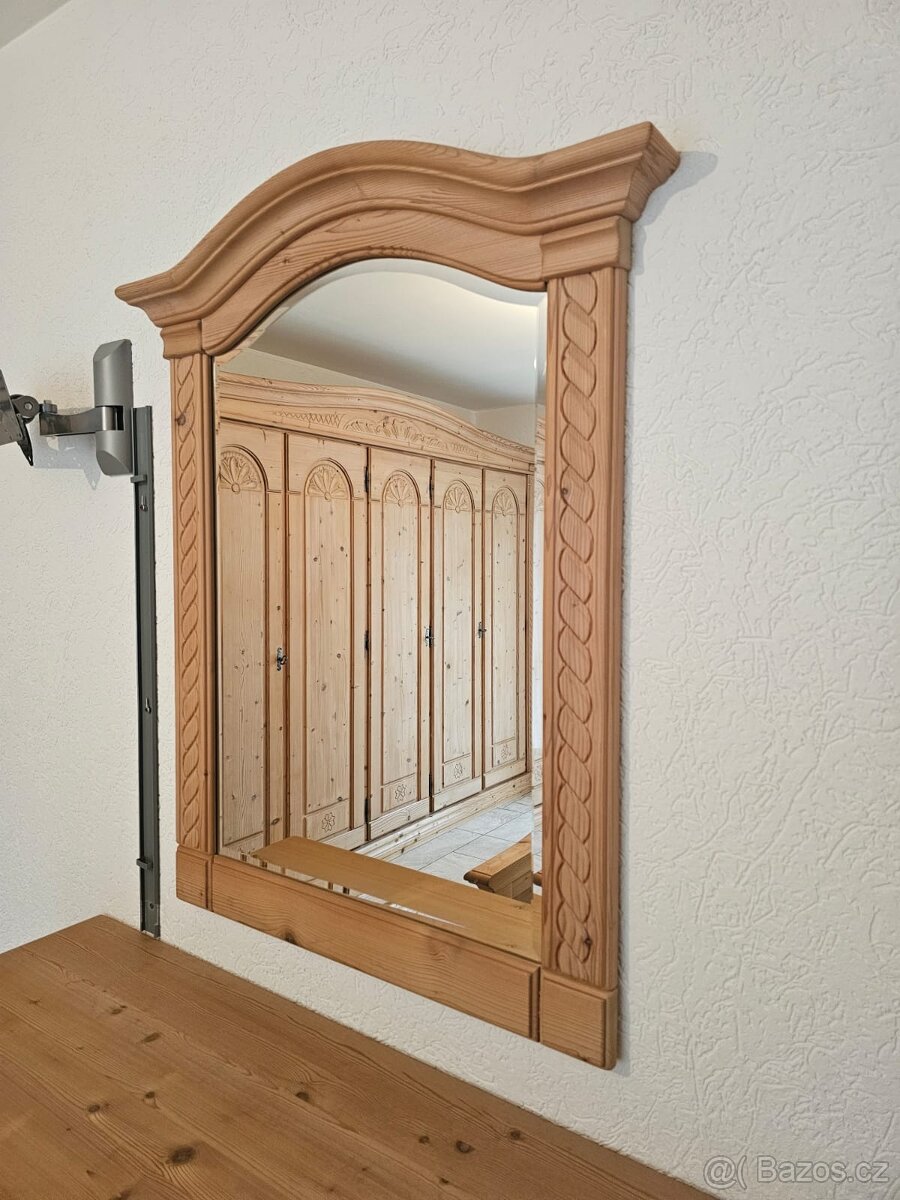 Celodřevěná ložnice ručně řezaná viz poslední foto - 8