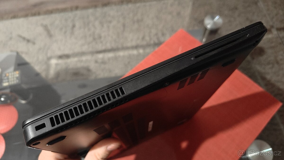 Dell Latitude E7470, i5,8GB RAM, SSD 256GB nová baterka - 8