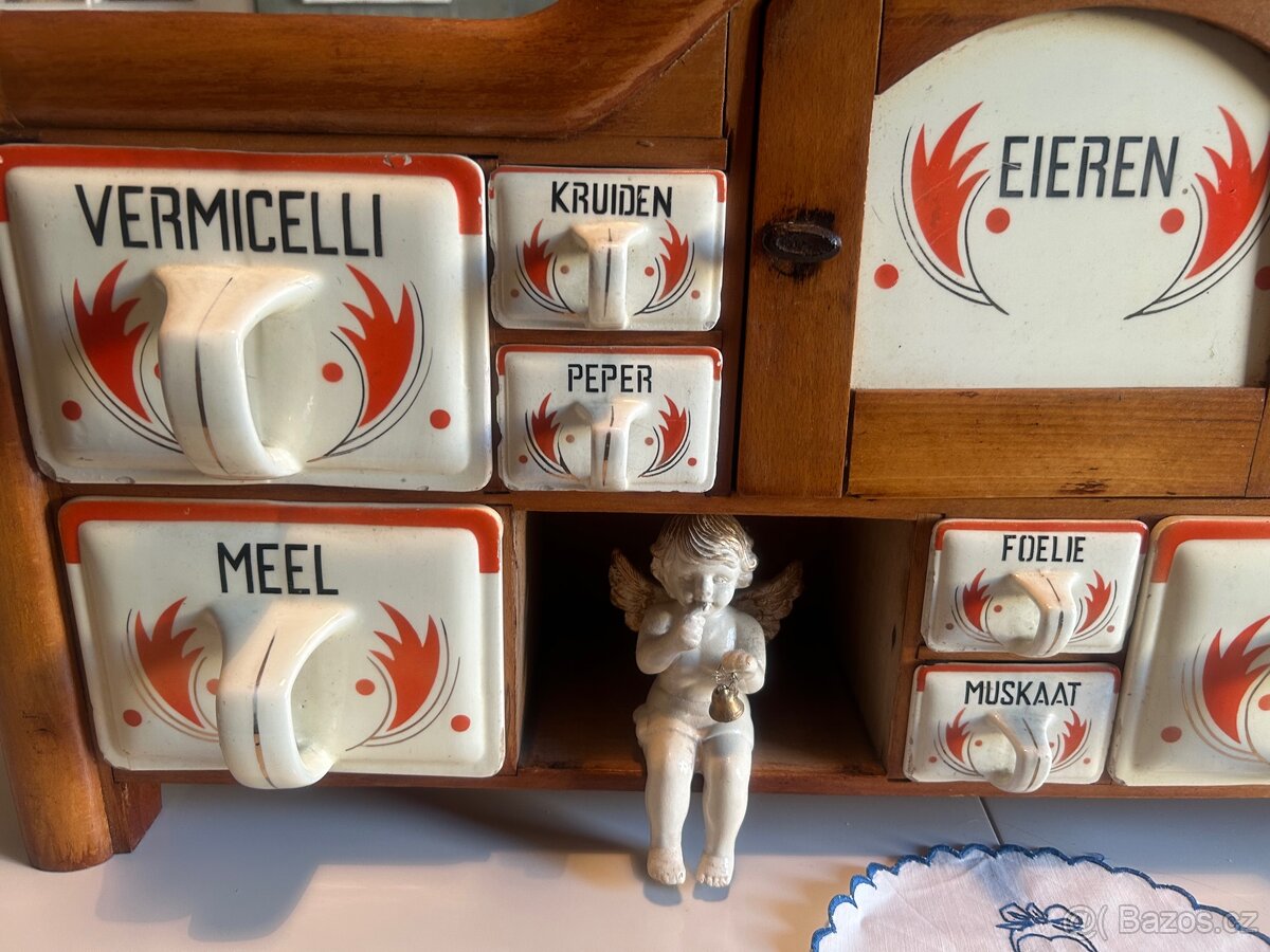 Vintage kuchyňská skříňka s keramickými dozami - 8