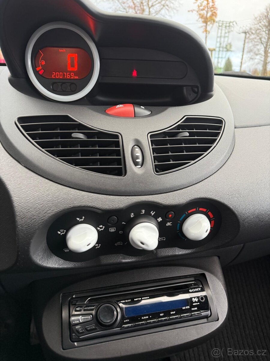 Renault Twingo 1.2 16V edice YAHOO - 8