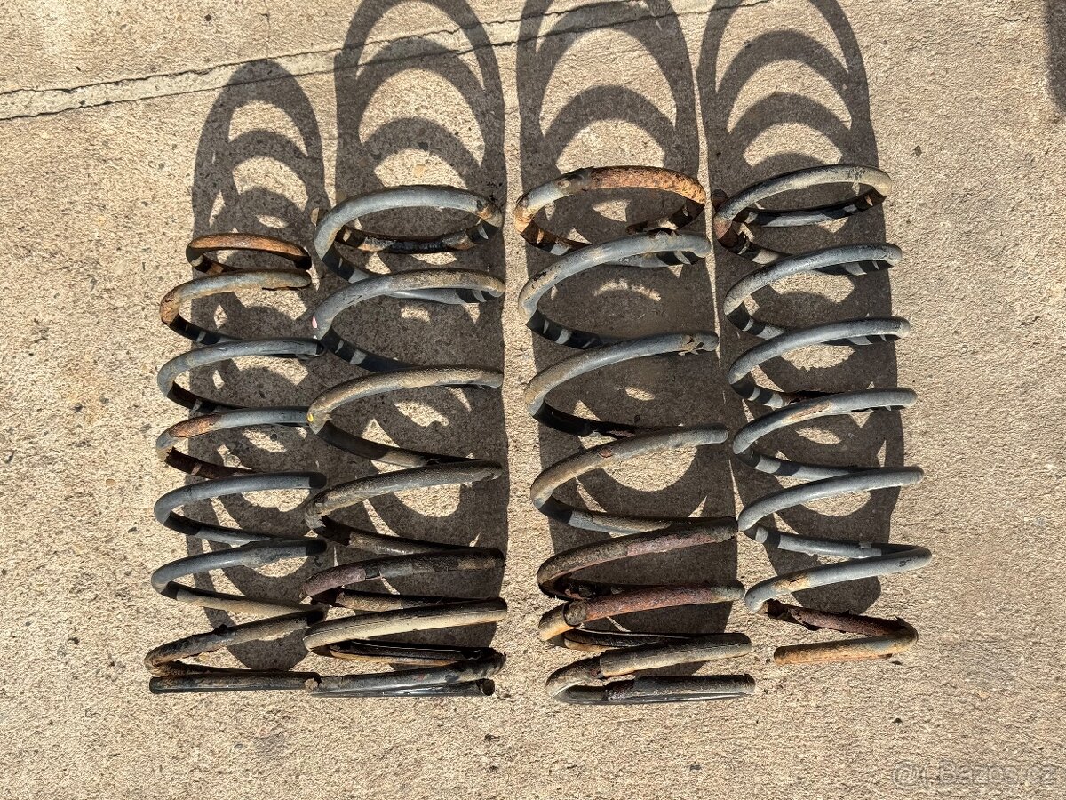 Tažné zařízení Nissan Patrol Y61 a jiné díly - 8